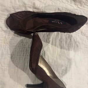 Nina Brown Heels with High Slender Heel and Textured Fabric